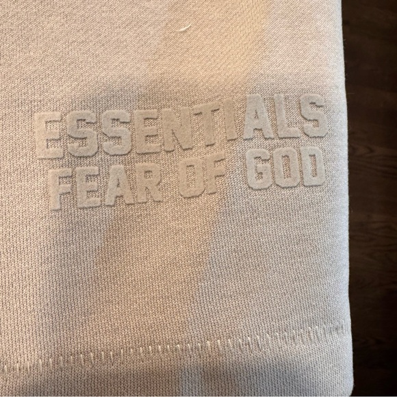 Fear of God Essentials Sweat Shorts Mens Medium Color Smoke NWT - Picture 9 of 10